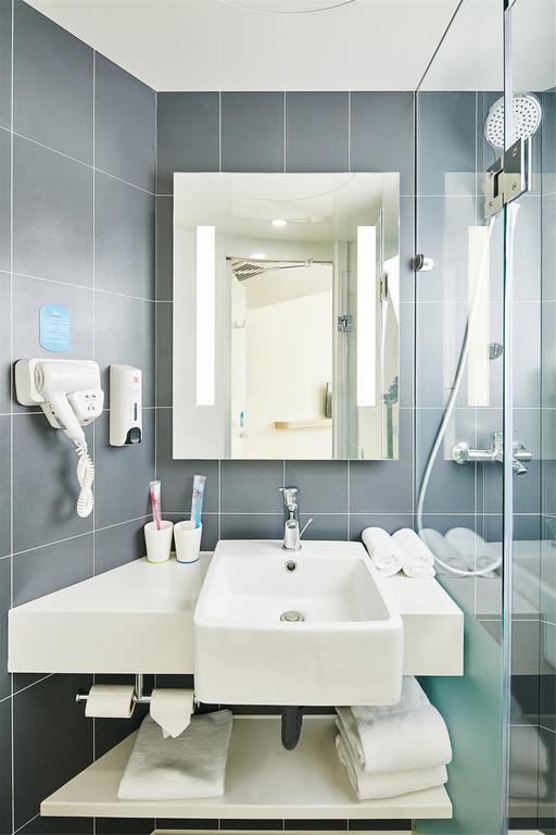 Hanting Express Beijing Sanlitun Экстерьер фото